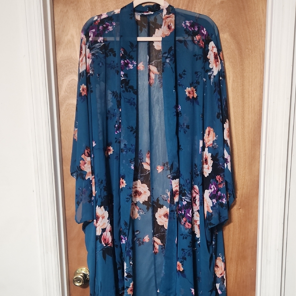 Chic Soul Floral Kimono in Teal and Pink